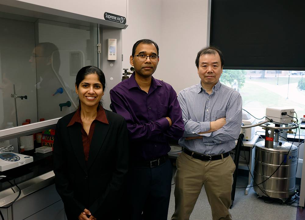 Image of research team in lab